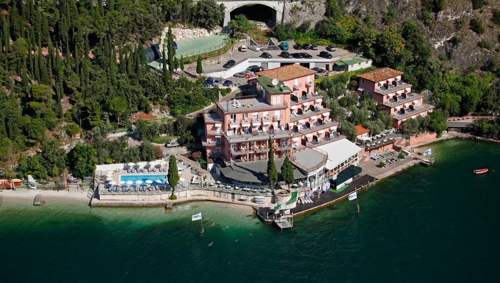 Hotel Capo Reamol Limone sul Garda Esterno foto