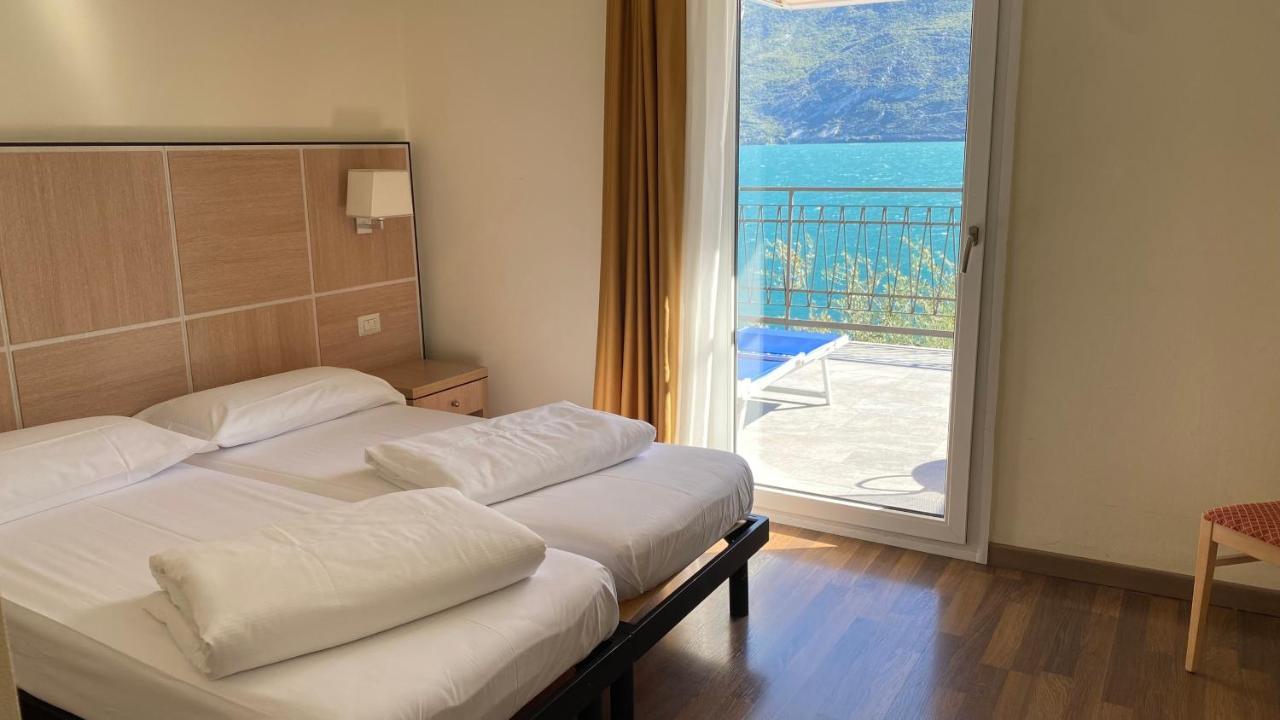 Hotel Capo Reamol Limone sul Garda Esterno foto