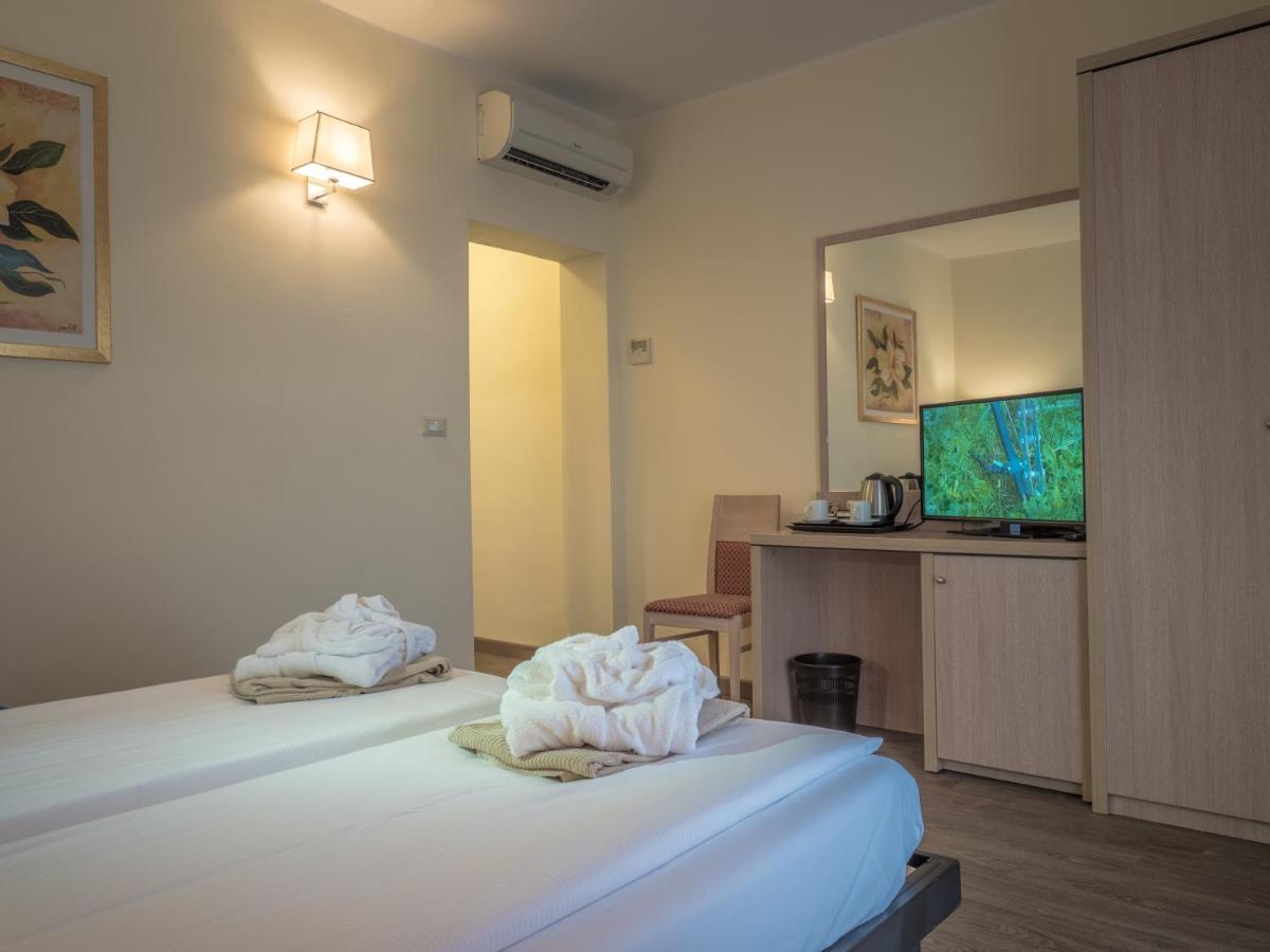 Hotel Capo Reamol Limone sul Garda Esterno foto
